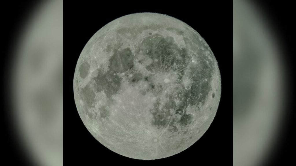 Volle maan is dinsdag 3 maart zichtbaar boven Almelo