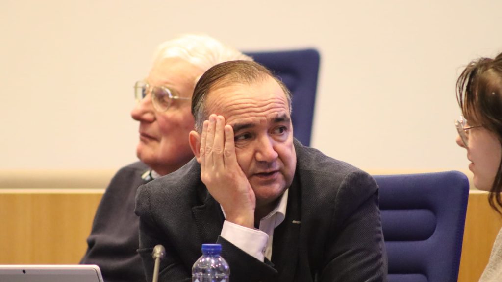 Gelekte conceptlijst en interne vertrekbrief leiden tot vragen over stabiliteit binnen LAS