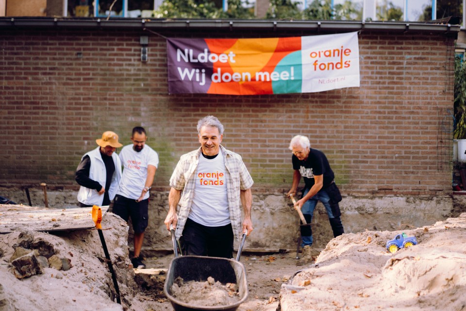 Oranje Fonds zoekt vrijwilligers in Almelo, Aadorp en Bornerbroek voor NLdoet 2026