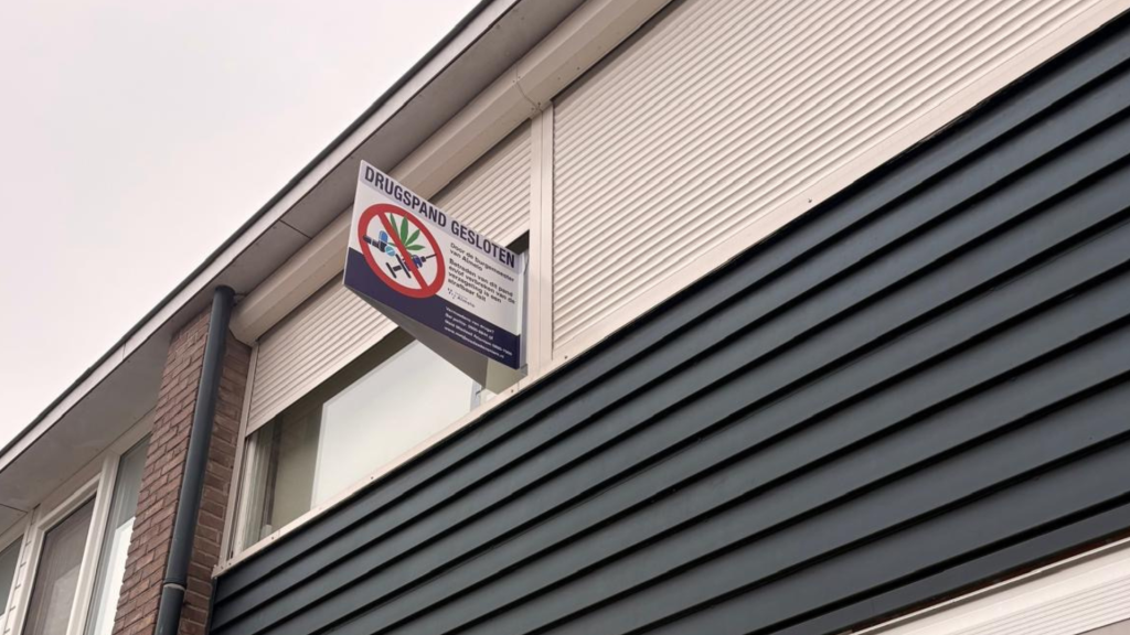 Burgemeester sluit woning na drugsvondst