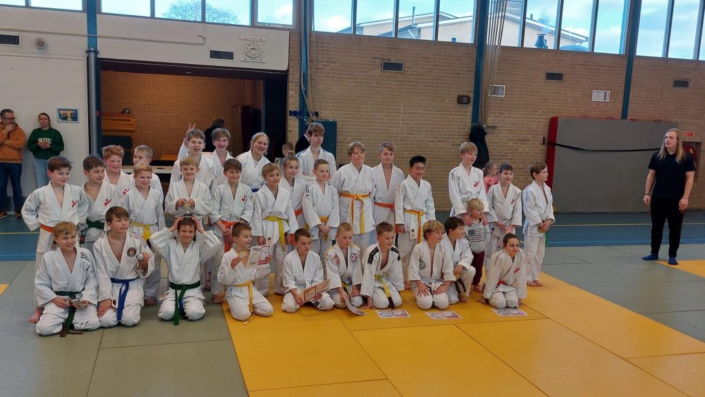 Judoka’s Lars Heitkamp en Nila Hilberink behalen de 1250 punten beker