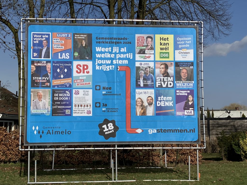 Passen bezorgd, borden geplaatst: verkiezingstijd in Almelo begonnen