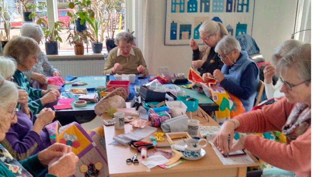 Droomdekentjes voor zieke kinderen voor de 10e keer gemaakt in Almelo