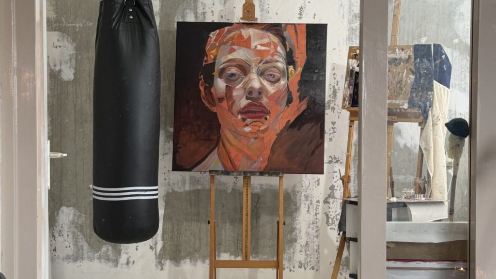 Beeldend kunstenaar Marthijn de Rooy is kunstenaar van de maand april