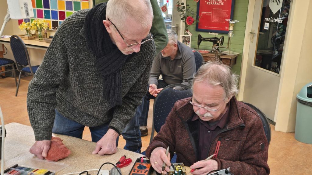Geef uw defecte spullen een tweede leven en kom naar Repair Café Almelo