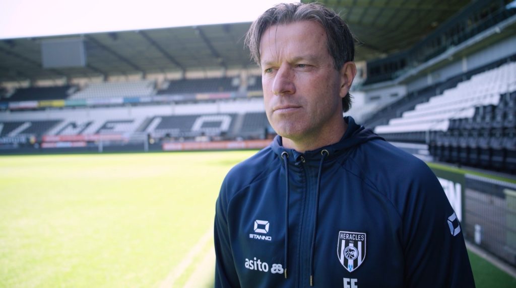 Heracles Almelo grijpt laatste strohalm in strijd om lijfsbehoud