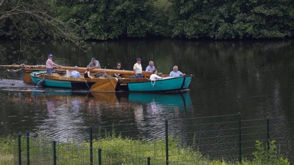 Rondvaart door Almelo met historische platbodem