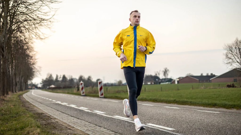 Docent ISK Almelo loopt 560 kilometer voor het goede doel
