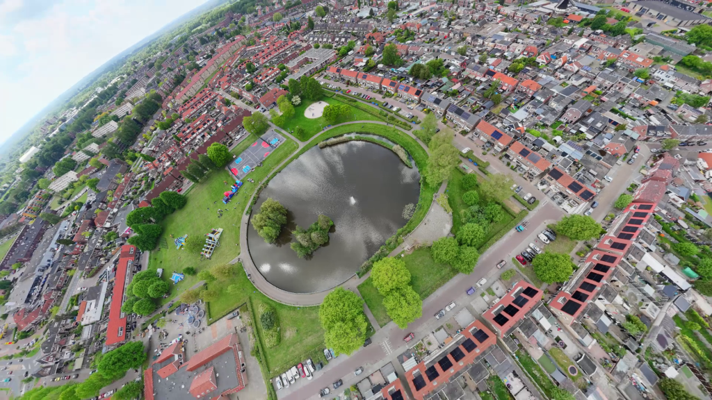 Veel gezelligheid tijdens Mei Festival op Goossenmaat in Almelo