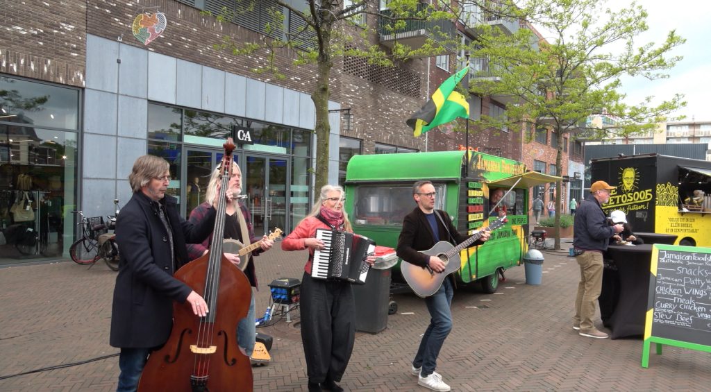 Gezellige en geslaagde Hemelvaartsdag in hartje Almelo