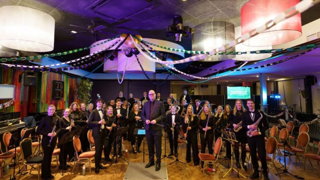 Sfeervolle Harmoniemiddag in Beeklustpark: gratis genieten van muziek uit Wierden en Hengelo