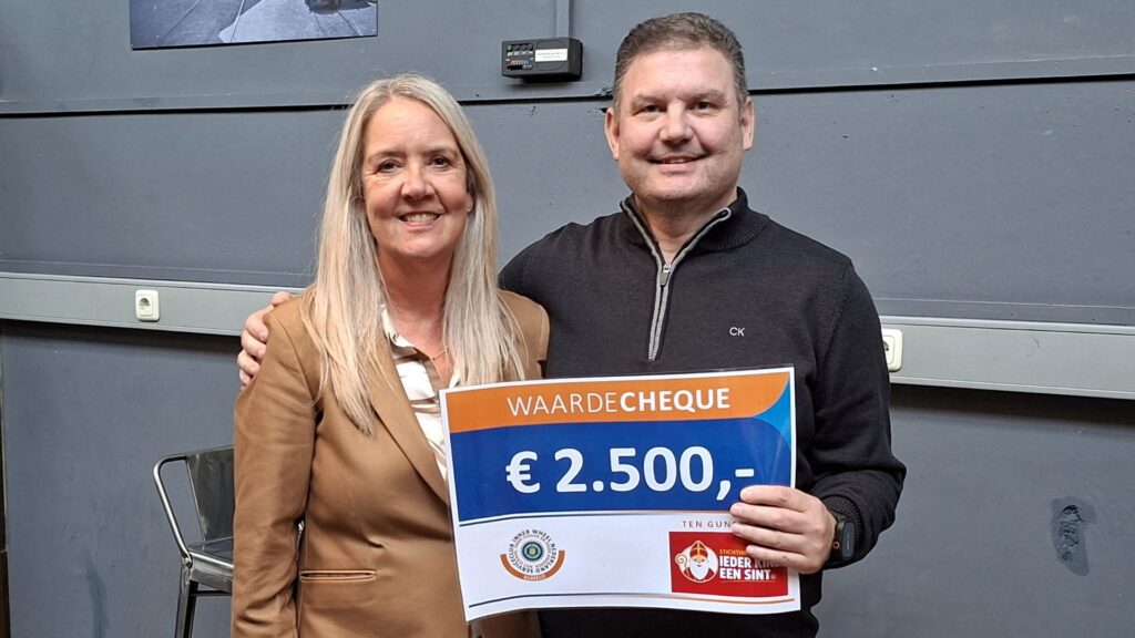 Inner Wheel Almelo schenkt 2.500 euro aan Stichting Ieder Kind een Sint