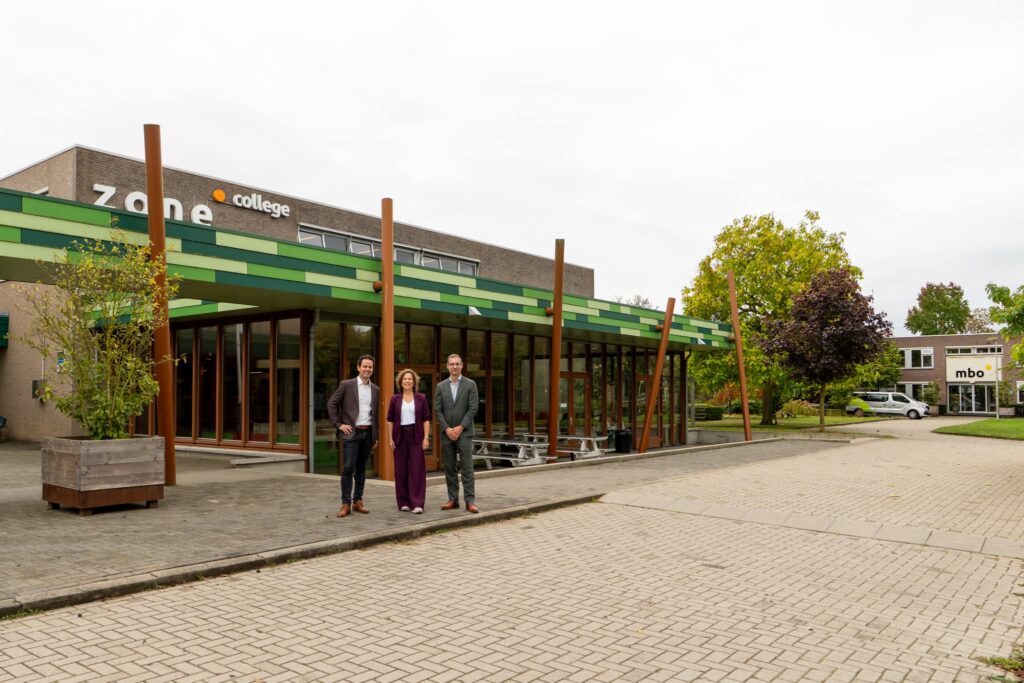 Zone.college Almelo krijgt vernieuwde locatie met kassen, dierenweide en klimaatweide
