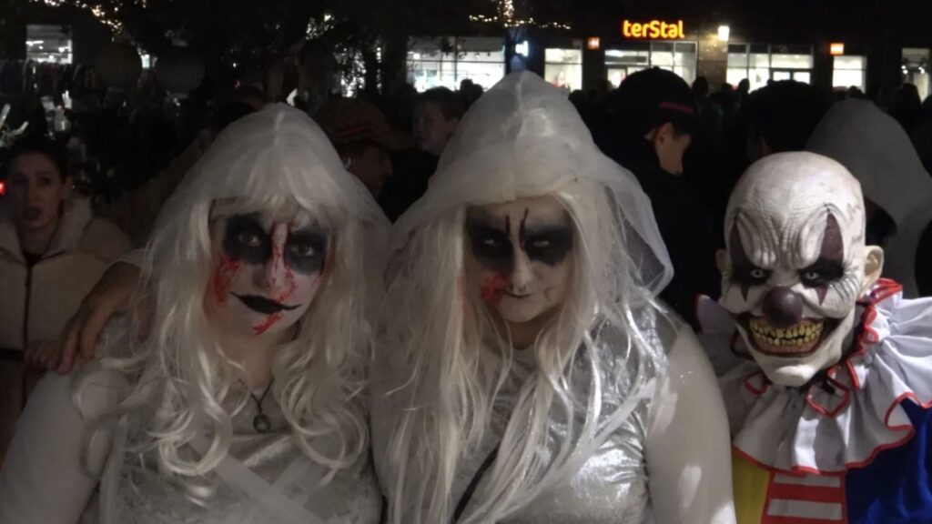 Griezelen in de Almelose binnenstad tijdens Halloween koopavond